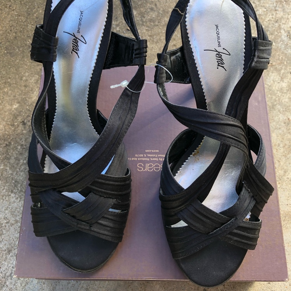 Jacqueline Ferrar high heels